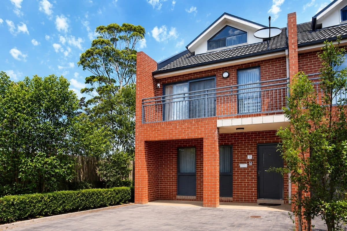Townhouse — 3BR House